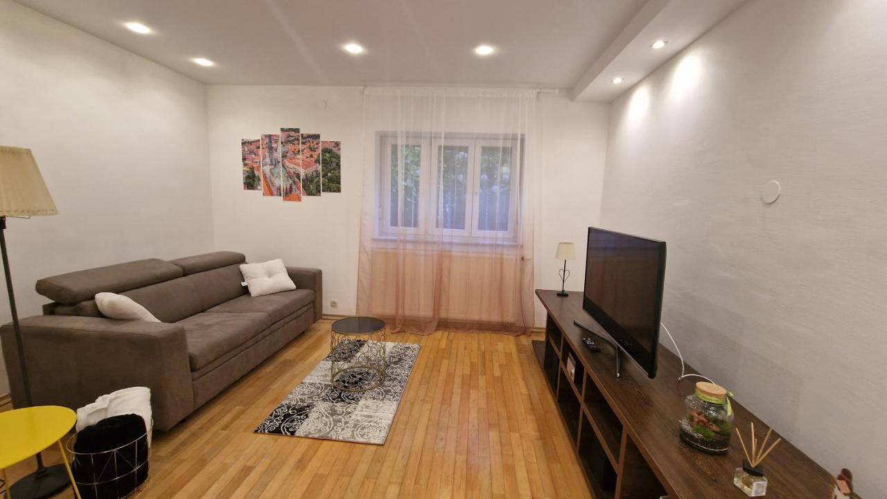Apartman Roses Zagreb Bagian luar foto